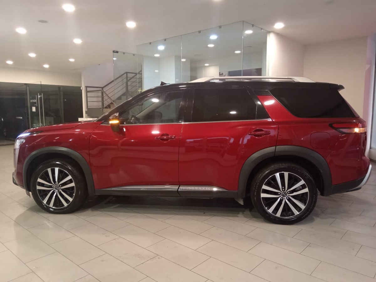 2024 Nissan Pathfinder 5p Platinum V6/3.5 Aut