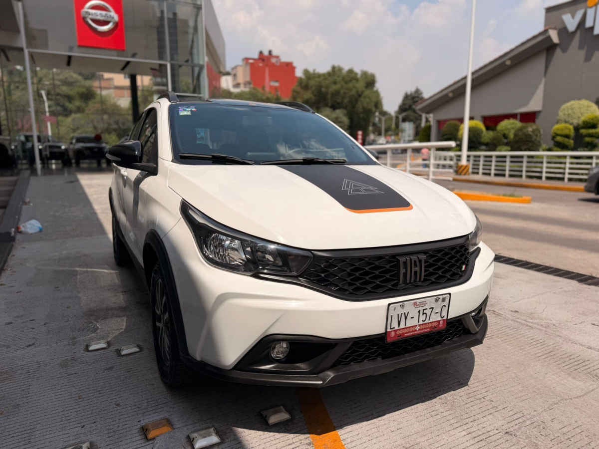 2024 FIAT ARGO 5p Trekking L4/1.3 Man