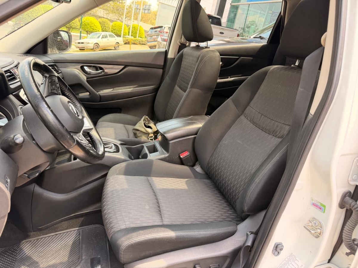 2022 Nissan X-Trail 5p Advance 3 L4/2.5 Aut Banca abatible