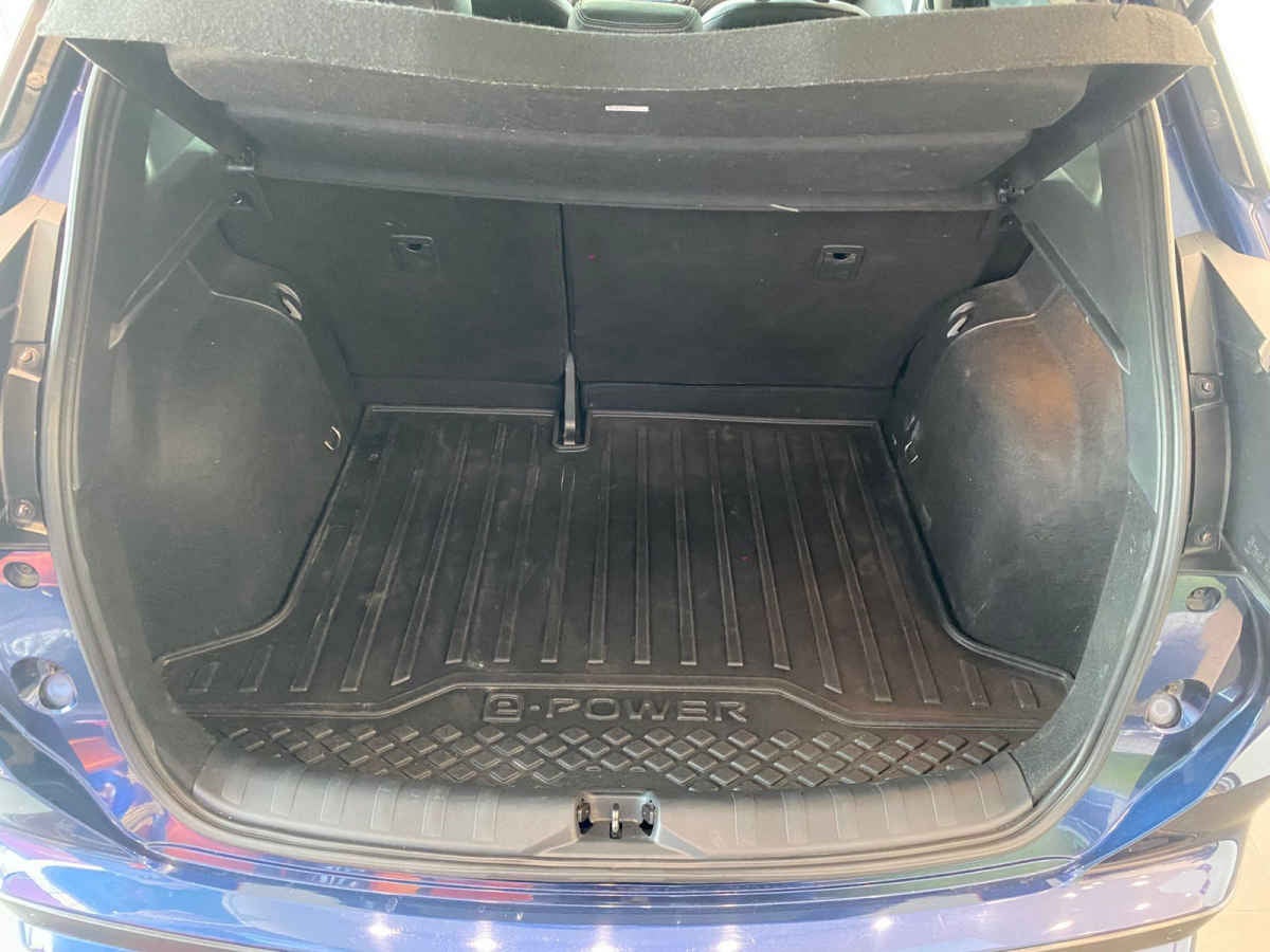 2023 Nissan Kicks 5p Platinum e-Power HEV L3/1.2 Aut