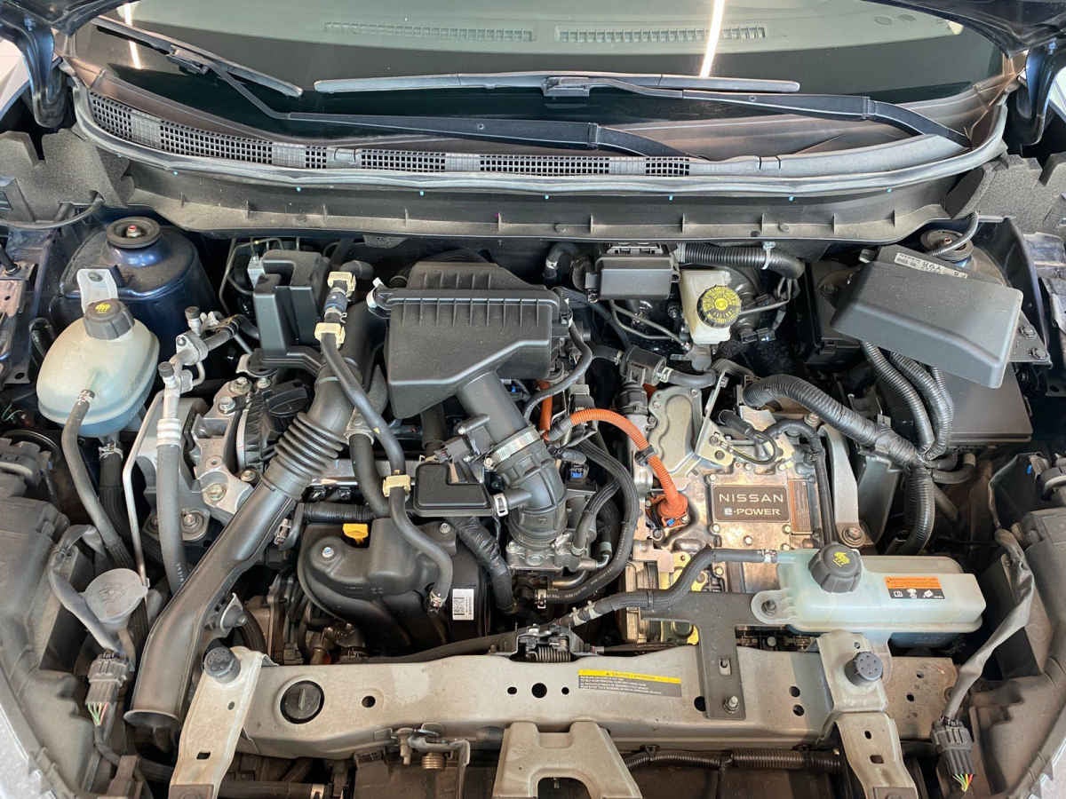 2023 Nissan Kicks 5p Platinum e-Power HEV L3/1.2 Aut