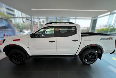 2022 Nissan FRONTIER 4 PTS PRO 4X L4 25L TA AAC PIEL RA-18 4X4