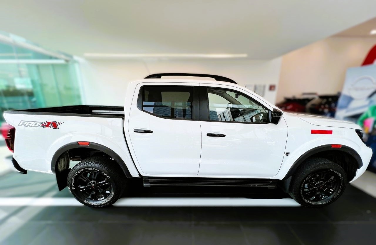 2022 Nissan FRONTIER 4 PTS PRO 4X L4 25L TA AAC PIEL RA-18 4X4