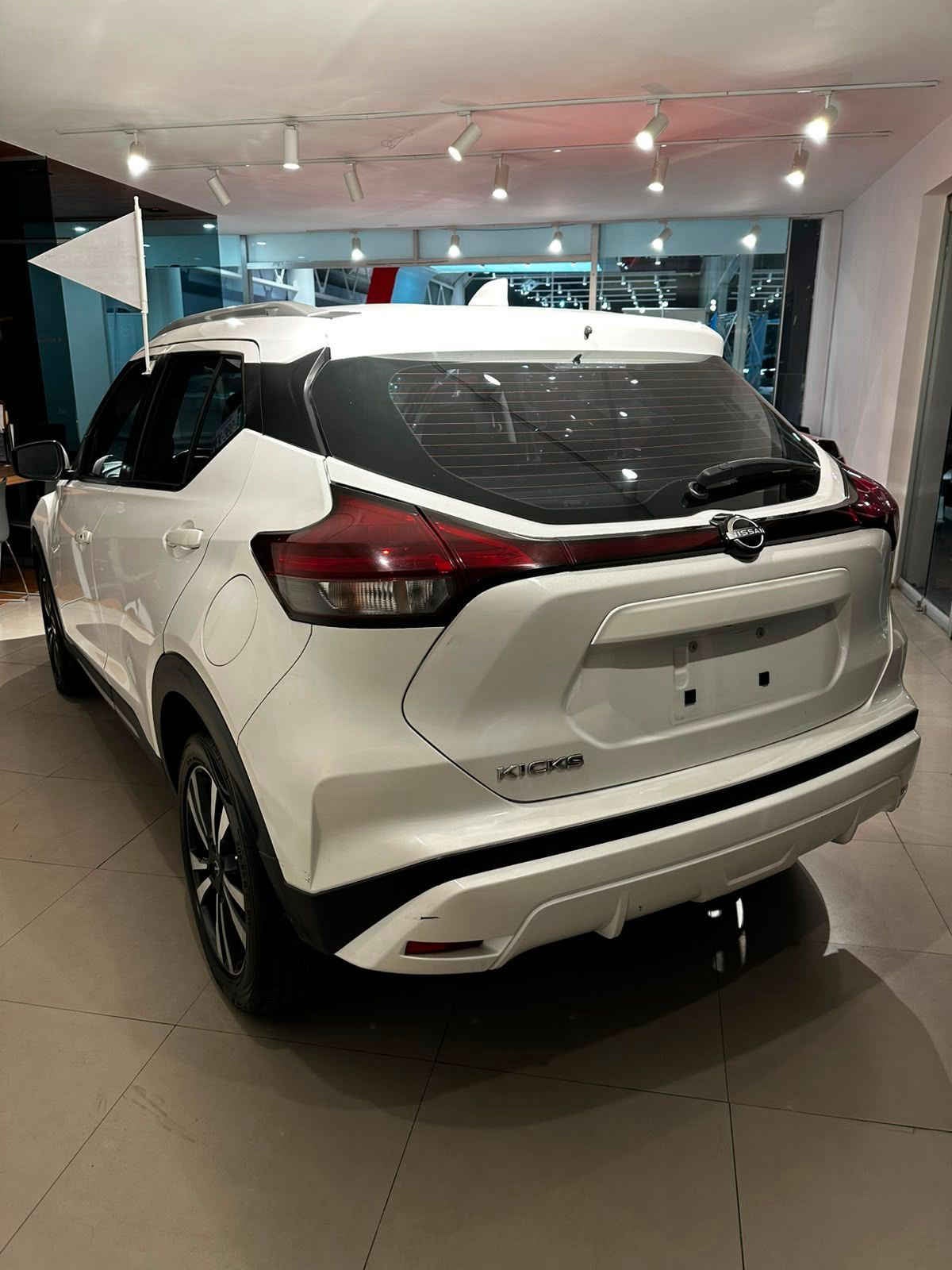 2023 Nissan KICKS 5 PTS ADVANCE 16L TA AAC VE RA-16