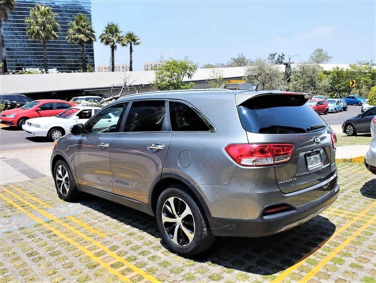 2016 Kia SORENTO 5 PTS EX PACK V6 TA AAC PIEL QCP GPS 7 PAS RA-18 4X4