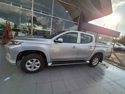 2020 Mitsubishi L200 4 PTS CABINA DOBLE TD TM5 4X4