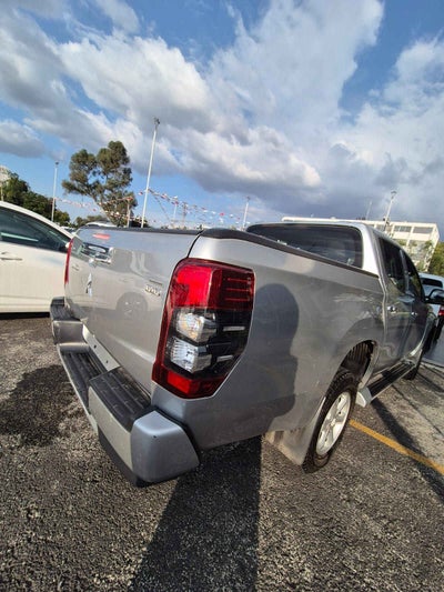 2020 Mitsubishi L200 4 PTS CABINA DOBLE TD TM5 4X4