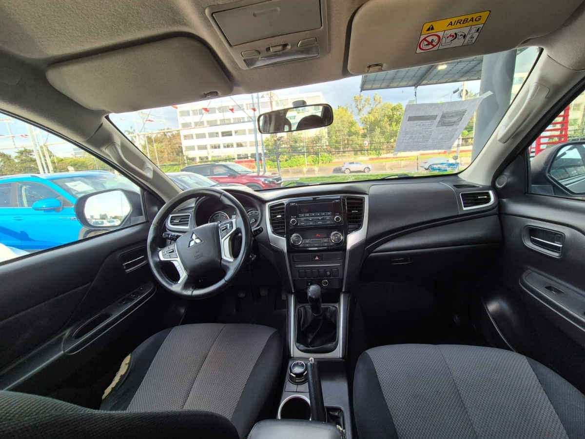2020 Mitsubishi L200 4 PTS CABINA DOBLE TD TM5 4X4